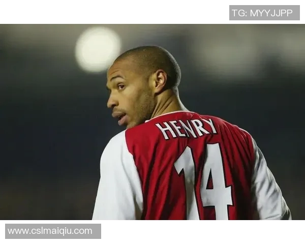 欧冠历史上仅有两位球员在19岁前直接参与13球的传奇表现