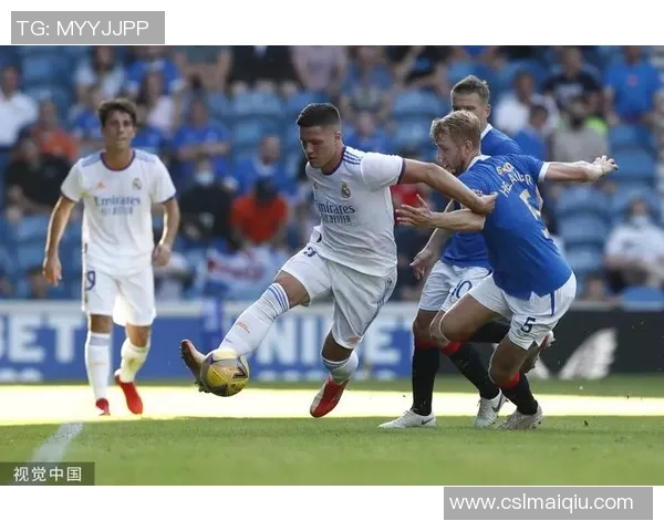 安切洛蒂训练排出424阵型维尼修斯与罗德里戈携手锋线争胜