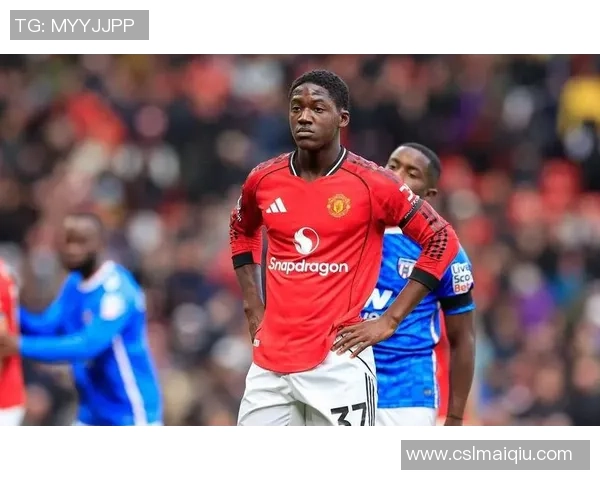 切尔西拜仁争夺梅努12队关注球员更倾向加盟那不勒斯