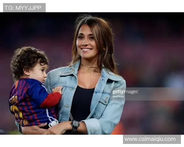 在餐厅偶遇梅西情侣选择不打扰坚守爱情信念