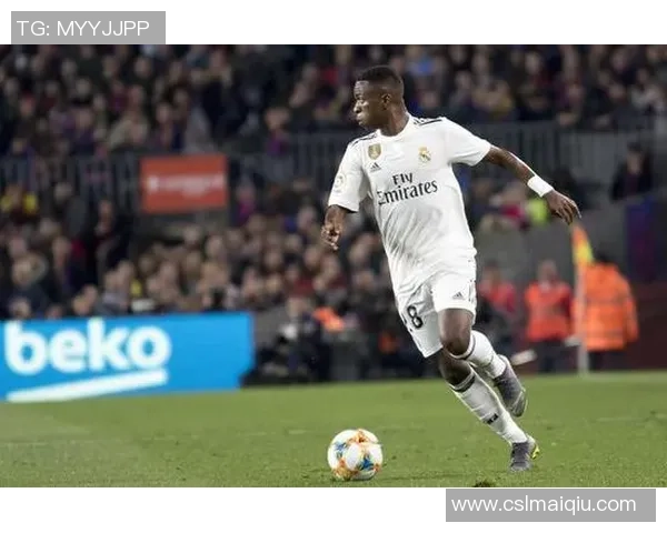 维尼修斯向皇马提出高额年薪和签字费要求欲与姆巴佩对标 维尼修斯向皇马提出高额年薪和签字费要求欲与姆巴佩对标